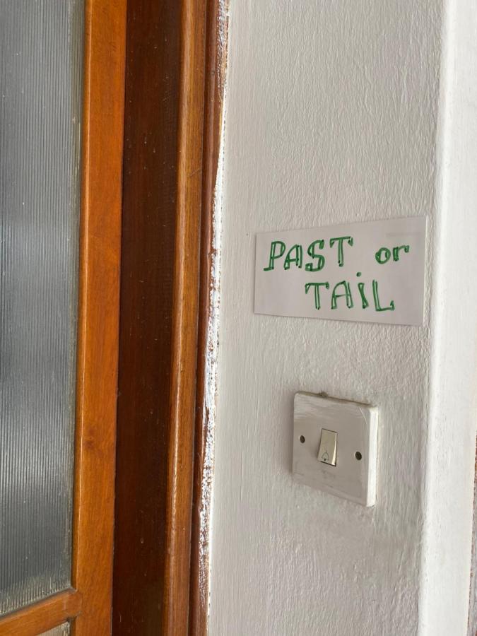 Past Or Tail Rooms Larnaca Buitenkant foto